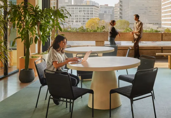 Ποιοι είμαστε