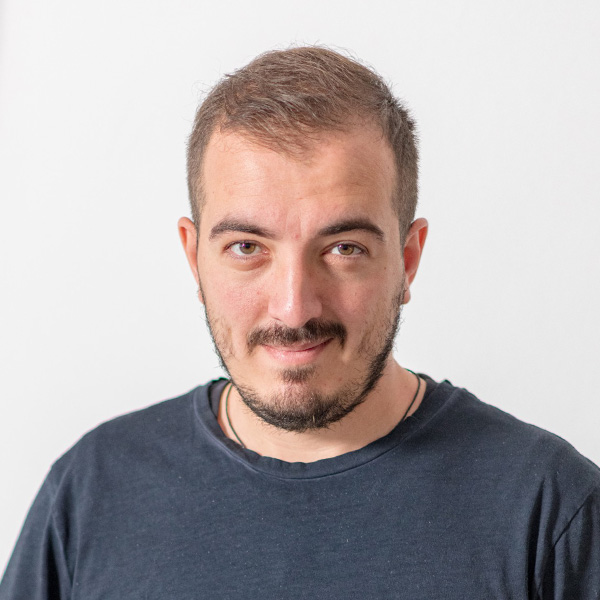 Ποιοι είμαστε